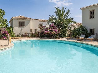 Cute & Cozy Mazotos 1bed Getaway Apartment in Larnaca District