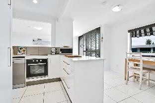 Coastal Chic 1 Bedroom Unit - Mooloolaba and Alex Apartment in Sunshine Coast