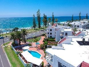 2 Bedroom Unit-Ocean View, Pool, Mini Golf & more! Apartment in Maroochydore