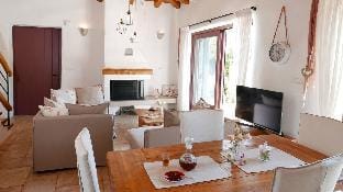 Villa Phos -Private villa with pool/panoramic view Apartment in Lefkada, Lefkada Municipality, Greece