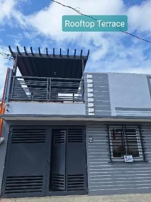 Margarita-Modern Family House*FREE Wifi&Parking* Vacation rental in Calabarzon