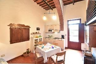 Cozy apartment near Siena,  with terrace and pool Vacation rental in Tuscany