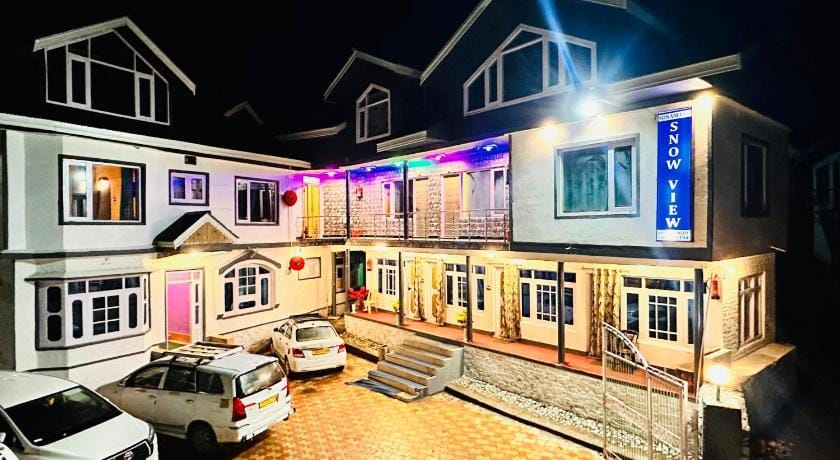 sonamarg snow view Hotel in India