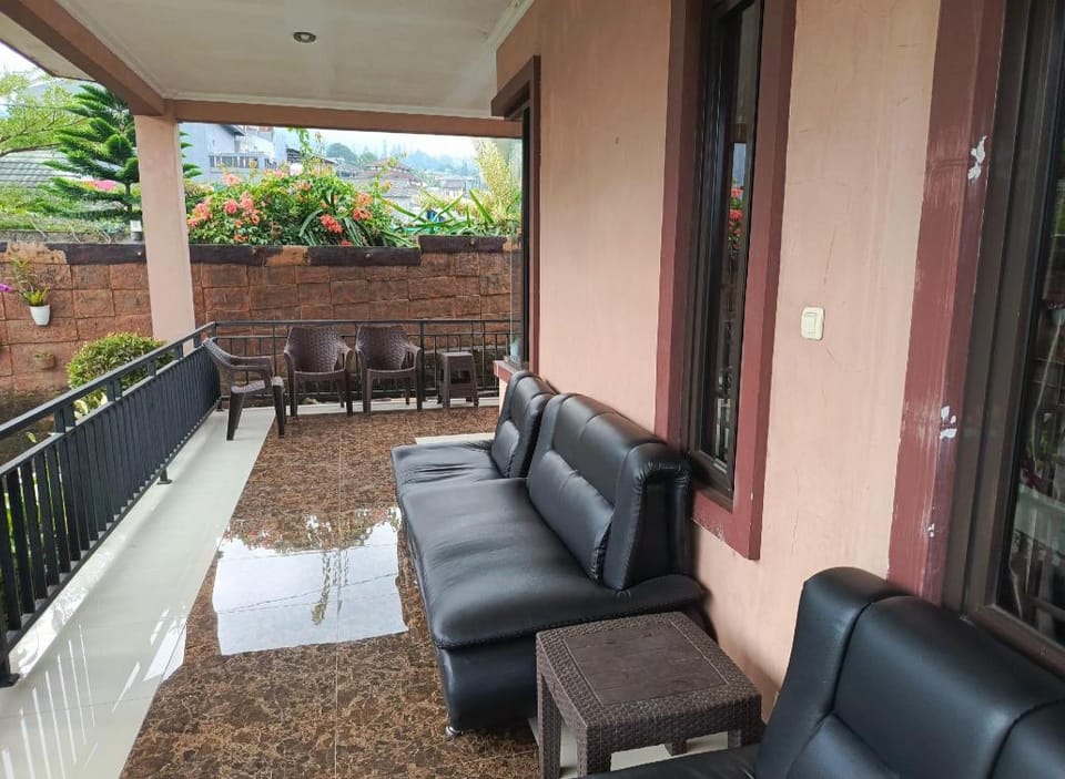 The F One Village Hotel in Cisarua