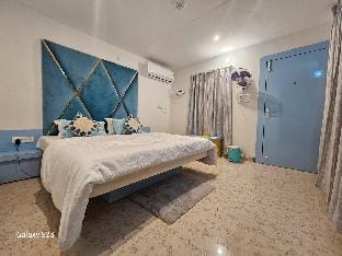 The Ortus Stays | 2 Sunrise Rooms | Hi-Speed WiFi Apartment in Uttar Pradesh