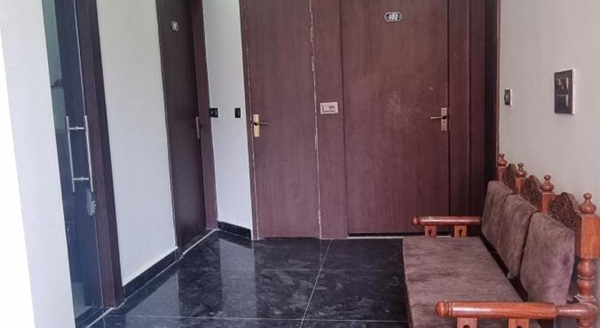 Saraswati Dhaam Hotel in Uttar Pradesh