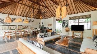 Villa Nikaia by Villa Finder Villa in North Kuta