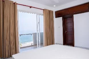 Beachfront Bliss @ Mt.Lavinia Vacation rental in Dehiwala-Mount Lavinia