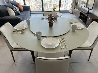 Stylish Urban Suites Georgetown Sea View Apartment in George Town