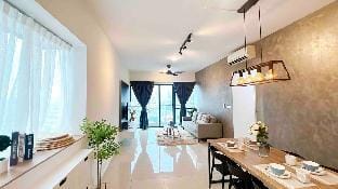 Sunway Velocity VR2 Silver Hse｜KLCC｜2BR 6pax｜1Park Vacation rental in Federal Territory of Kuala Lumpur