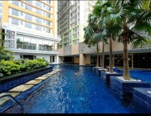 Sunshine100Tower2 2BR-806 70"TV+Pool+Wifi+Karaoke Apartment in Mandaluyong