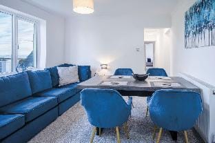 Vista Suite - 3 Bed Apartment - Ocean Breeze Apartment in Wales