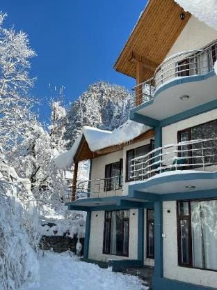 The Mystical Cascade Villa Villa in Himachal Pradesh