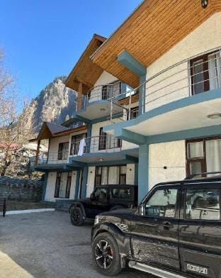 The Mystical Cascade Villa Villa in Himachal Pradesh