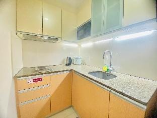 Near Airport 1Br + pool & beach Apartment in Lapu-Lapu City
