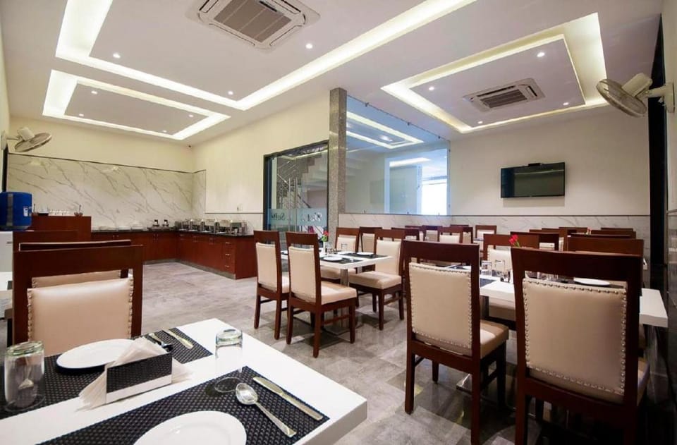 Hotel Bonito - Delhi IGI Airport Hotel in New Delhi