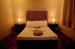 Legacy Mansion Pension House (Standard Room) Vacation rental in Iloilo City