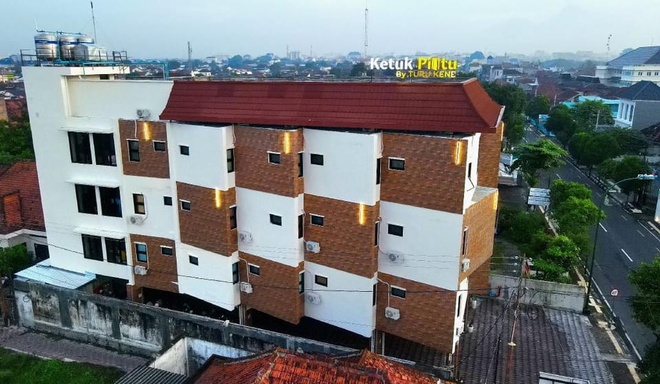 Ketuk Pintu by Turu Kene Hotel in Yogyakarta