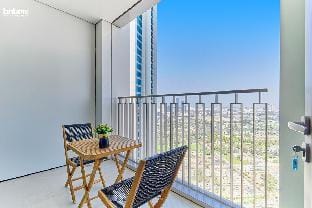 bnbmehomes DT Dream Pad 5 min to Burj K - 4203 Apartment in Dubai