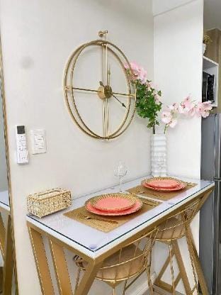 Iris Suite by YourNest @ Shore2 (Netflix + Wifi) Apartment in Pasay