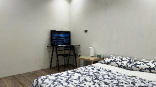 Mango House A6, near Raohe Street Night Market Apartment in Taipei City