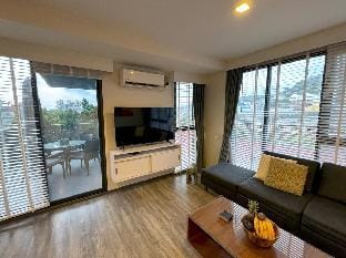The Deck 2br, walk to beach, rooftop pool & gym Vacation rental in Patong
