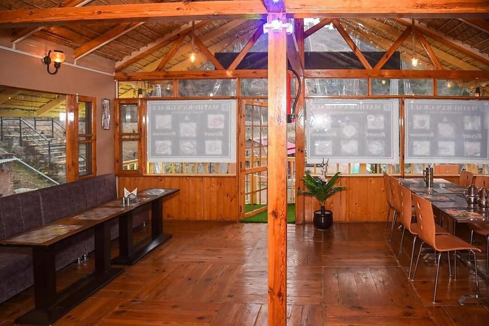 Mathura's Grace Hotel in Uttarakhand