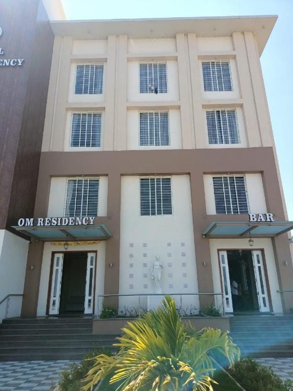 Hotel Om Residncy Miraj Hotel in Karnataka