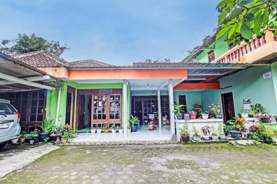 SPOT ON 93592 Pondok Backpackers Ardafa Jogja Hotel in Special Region of Yogyakarta