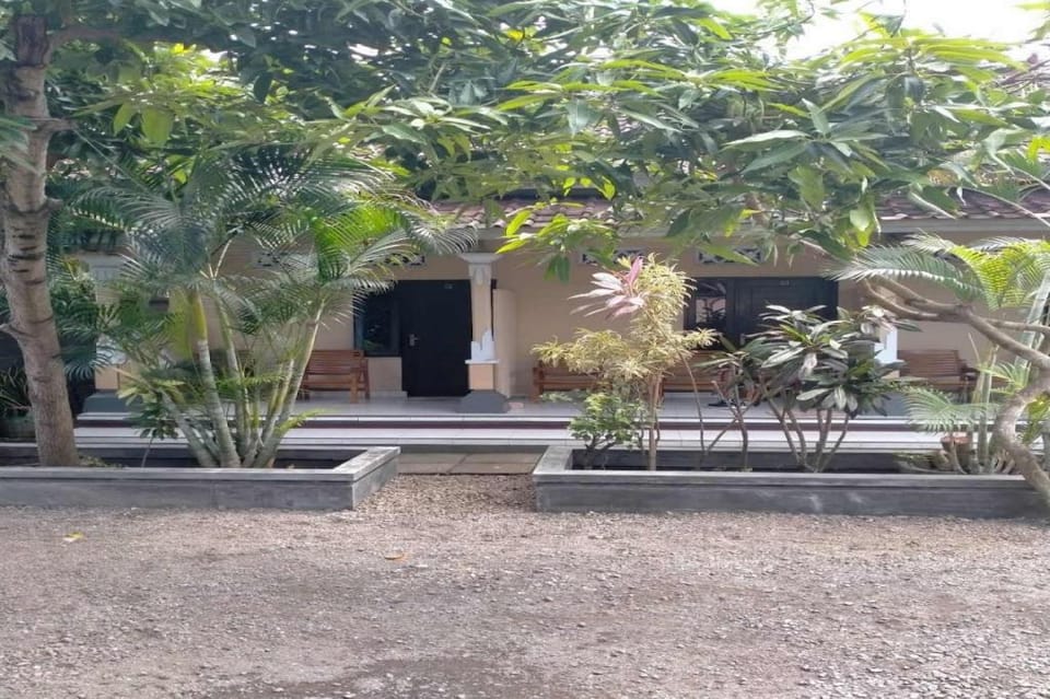 Hotel O Madame Guesthouse Hotel in Batu Layar