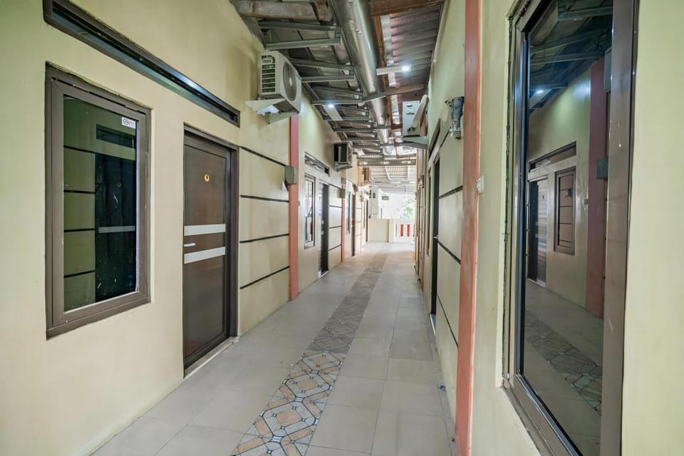 Hotel O Ayna Kost Syariah Hotel in West Java