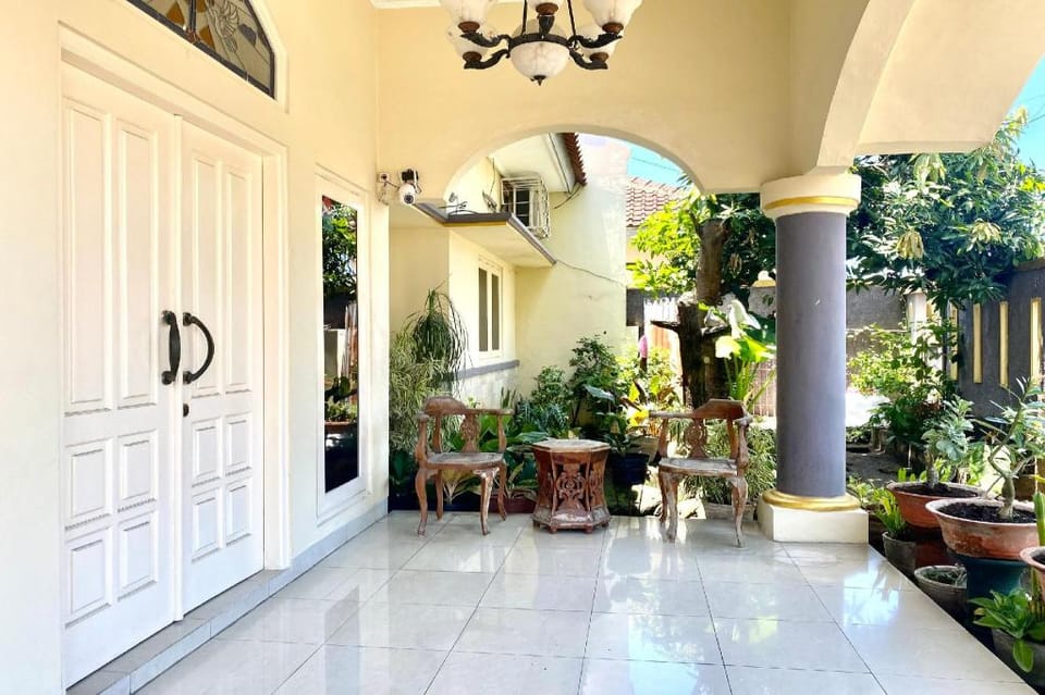 Hotel O Kenzie Bunkbed Syariah Hotel in Special Region of Yogyakarta