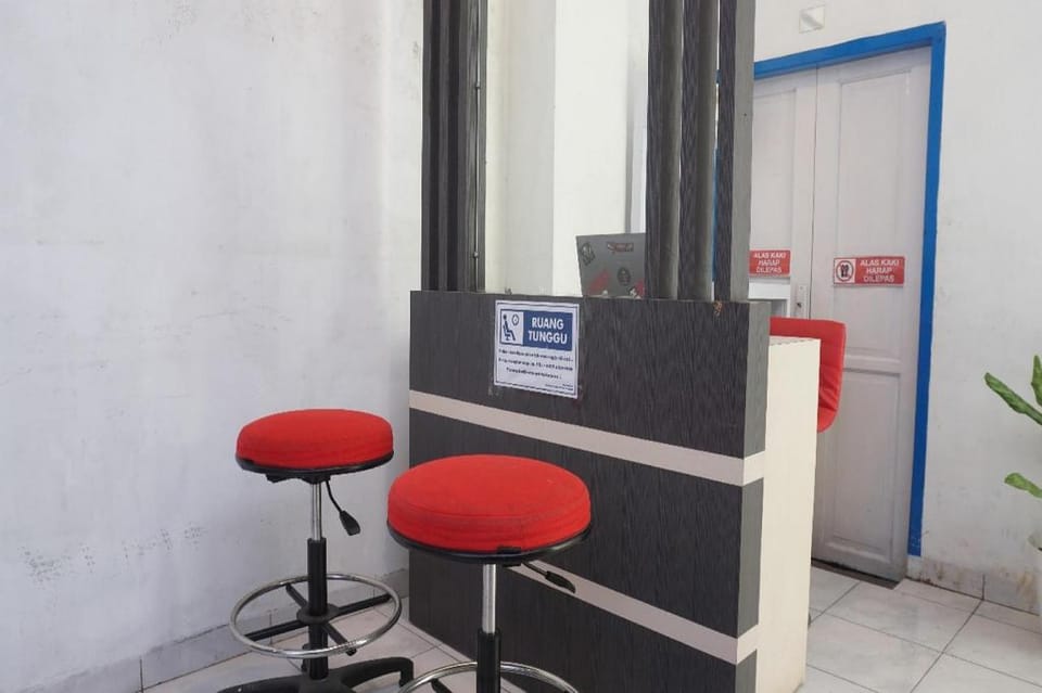 Hotel O Qq Kost Near Pantai Kebesaran Beach Hotel in Indonesia