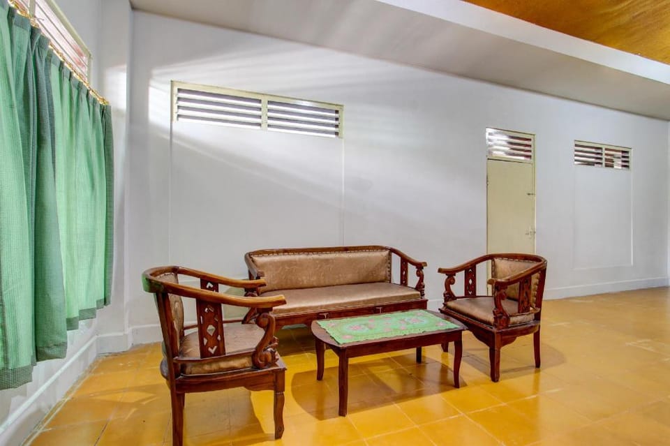SPOT ON 93717 Nayus Homestay Syariah 4 Hotel in Yogyakarta