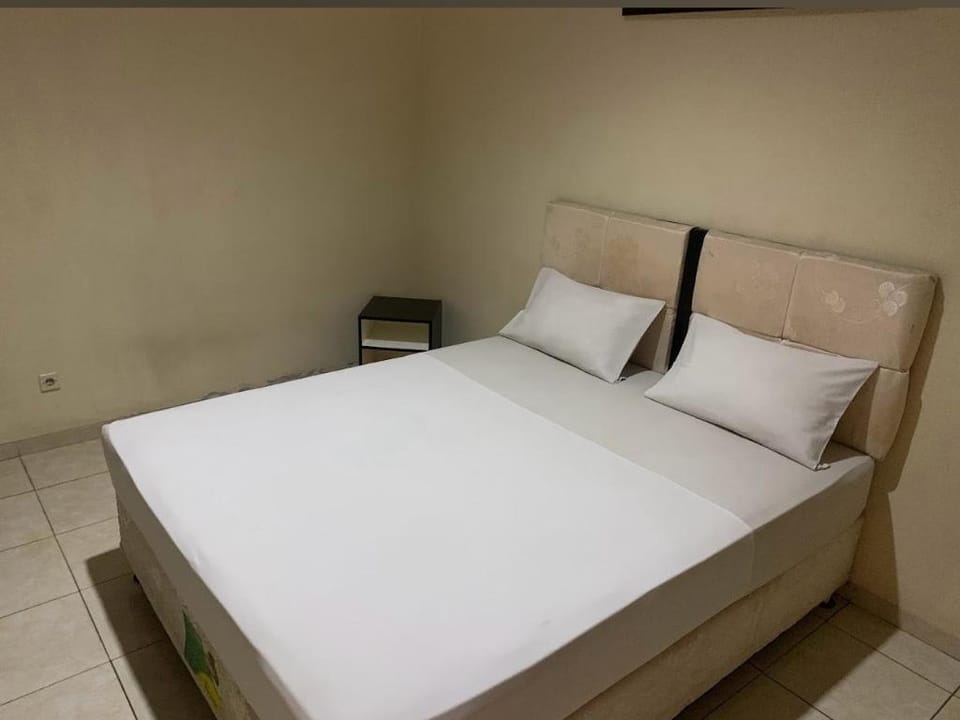 Hotel O Lembah Sriti Homestay Near Sirkuit Motor Cross Internasional 459 Lantan Hotel in West Nusa Tenggara, Indonesia