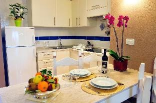 Tranquil Lantana Resort Hotel  Apartments 1 Bedroom room apartment sleeps 5 Apartment in Pula