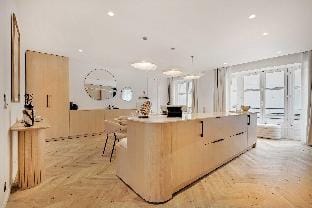 Charming 4BR 10P flat in the heart of Paris - Elegance at Matignon Apartment in Paris