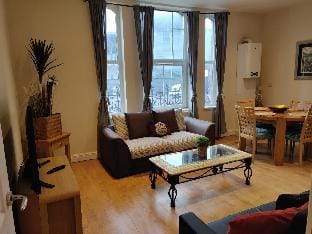 Spacious apartment |Sleeps up to 6 |Secure parking Apartment in Birmingham