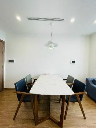 Vinhomes Skylake 1BR + 1WC / Cappital center Apartment in Laos