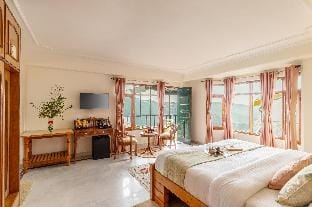 Alaya Stays Meridian Oak, Shimla Apartment in Himachal Pradesh