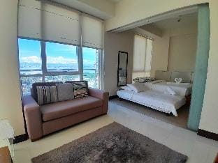 Mactan Newtown Beach Condo by FJCIVO  Apartment in Lapu-Lapu City