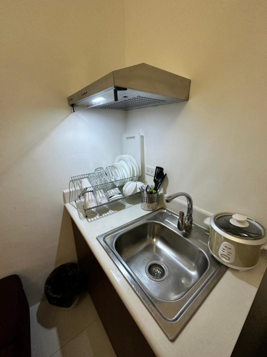Grand Riviera Suits Apartment in Manila City