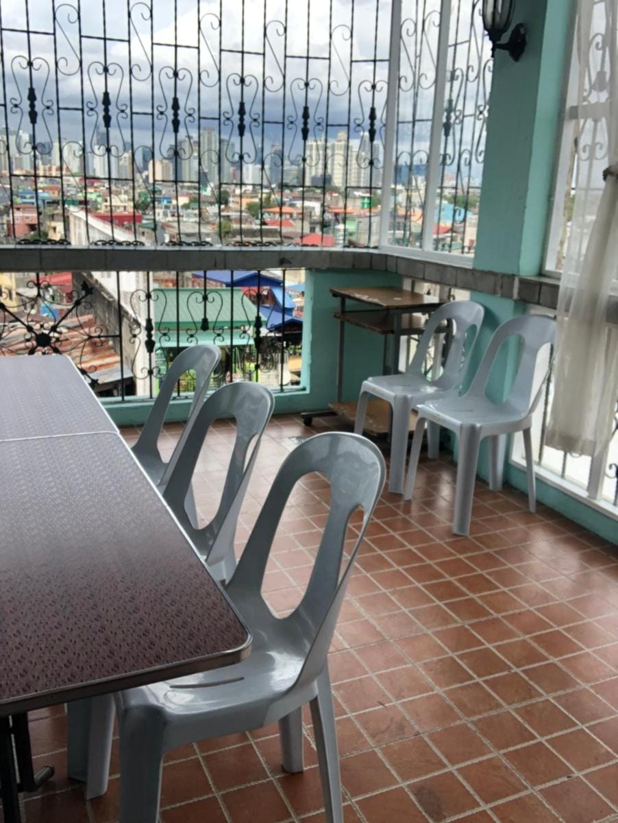 THE MANSION - BACKPACKERS Near AIRPORT Apartment in Pasay