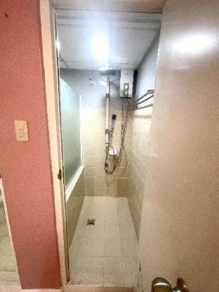 1715: 2 QUEEN-SIZED BED+FACING TAAL+FIBR WIFI+COOK Apartment in Tagaytay