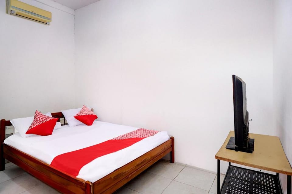 Hotel O California 2NearNagoya Hill Shopping Mall Hotel in Riau Islands, Indonesia