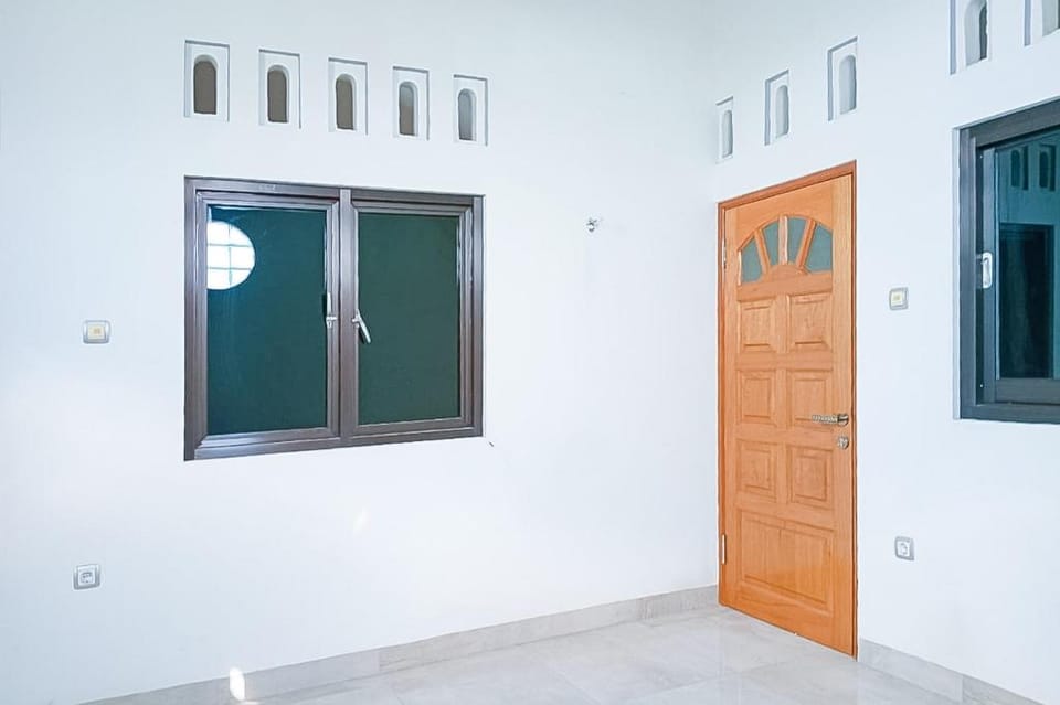 Vj Sweethome Syariah Near GOR Turida Hotel in West Nusa Tenggara, Indonesia
