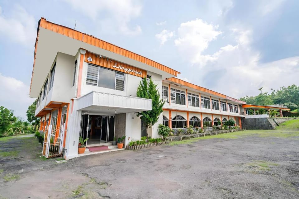 Capital O 93733 Hotel Linggarjati Kuningan Hotel in West Java