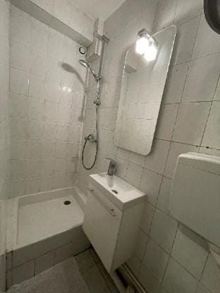 Maisonnette en duplex 25 M2 Pantin Apartment in Pantin