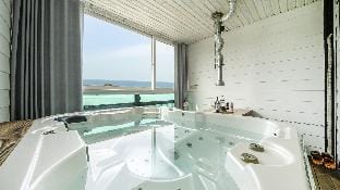 Ganghwa Nakjogaboineun spa Pension Bed and Breakfast in Gyeonggi-do