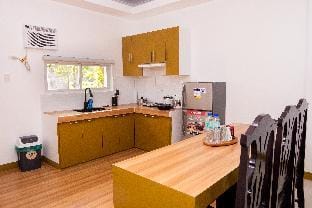 E&C TOURIST INN RM-19 Apartment in Dumaguete